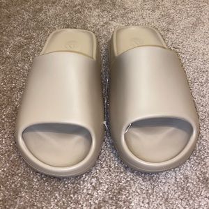 Yeezy Original Slides Pure/9.5 NWT